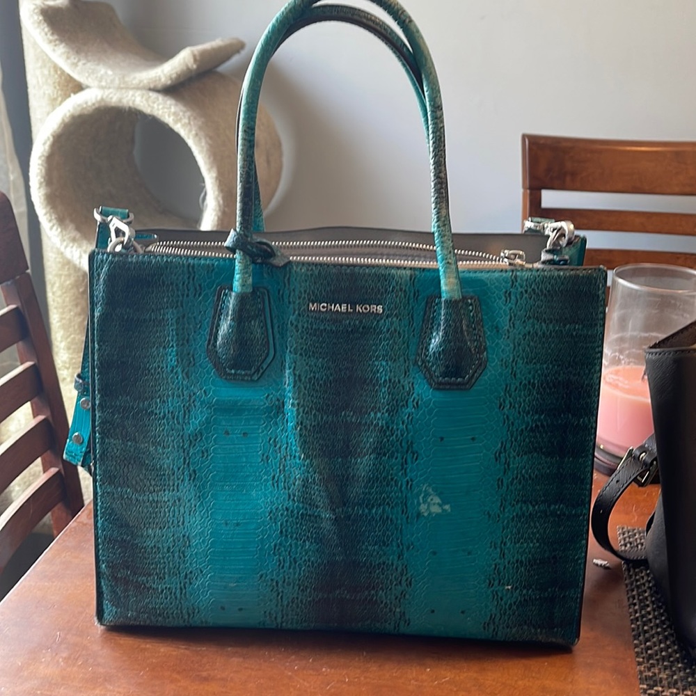 Michael Kors teal snake skinned purse w/over the shoulder strap